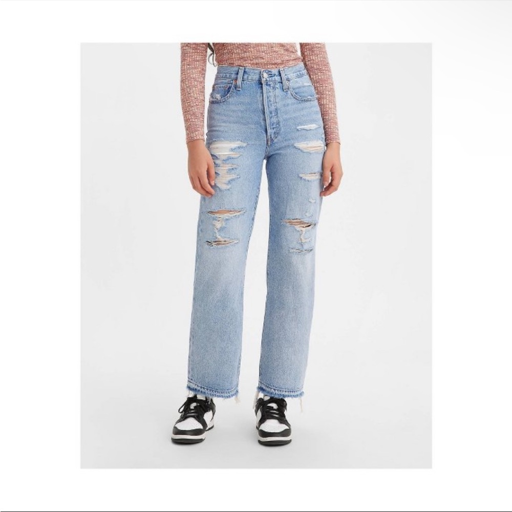 Levi's Women's Ultra-High Rise Ribcage
Straight Jeans - Haley's Comment